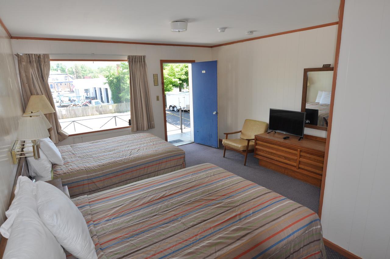 Budget Inn Near Westrock Covington Zewnętrze zdjęcie